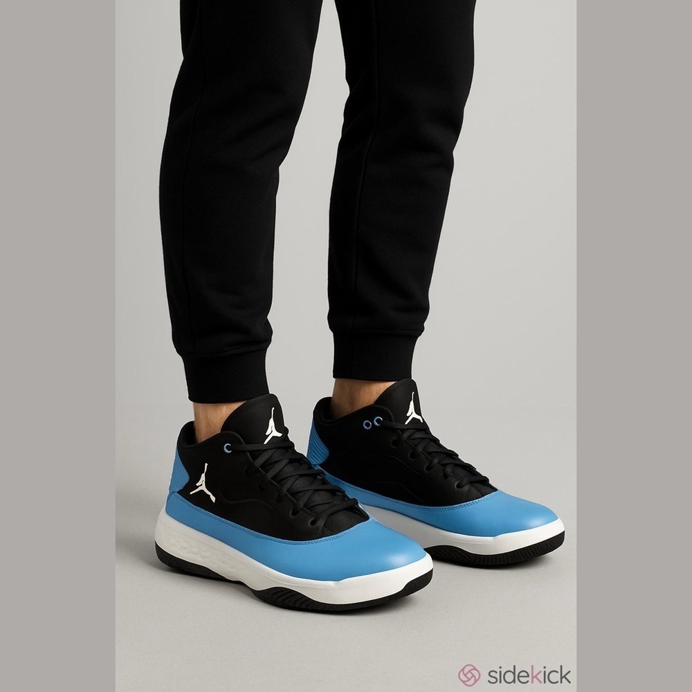 Air Jordan Max Aura 2 GS 'Black University Blue' Sneakers